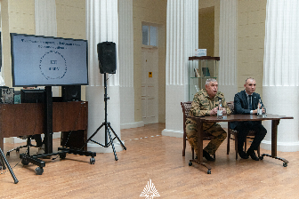 >В Зональной библиотеке ЮФУ прошла встреча с Героем Российской Федерации