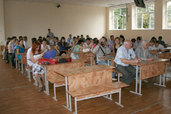>Вручение дипломов выпускникам геолого-географического факультета ЮФУ