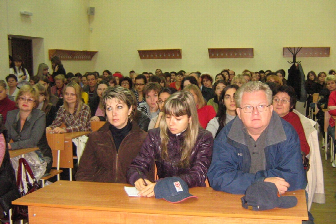 >Вручение студенческих билетов и зачетных книжек первокурсникам ФФЖ