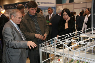 >Выставка "Высокие технологии ХХI века"