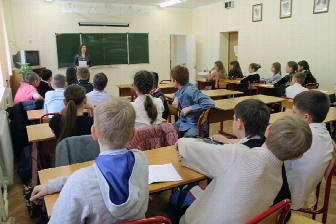 >Студенты факультета МИиФ ЮФУ помогают школам в организации мероприятий