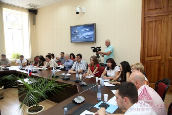 >Круглый стол "Механизмы развития творческого потенциала научной молодежи"